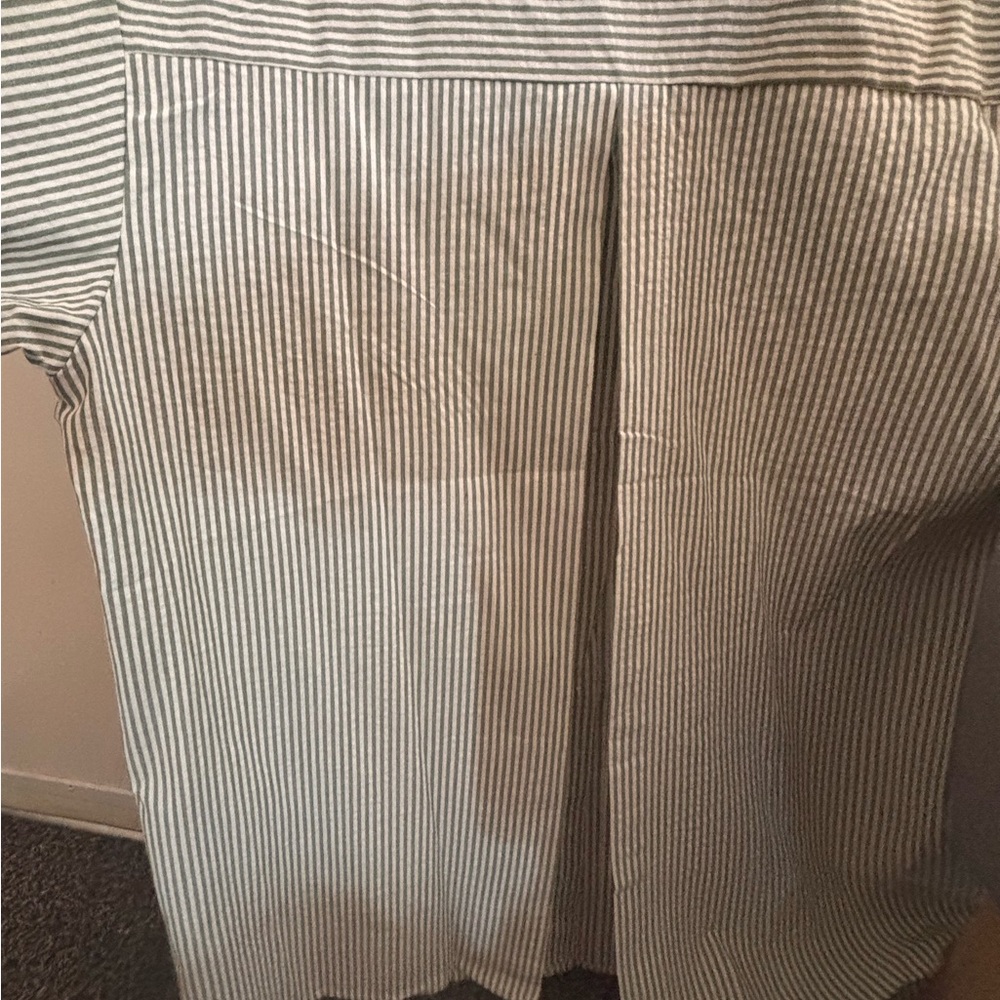 NWOT PrettyLittleThing Oversize Open Back Striped Cuff Long Sleeve Size Small - Picture 3 of 3